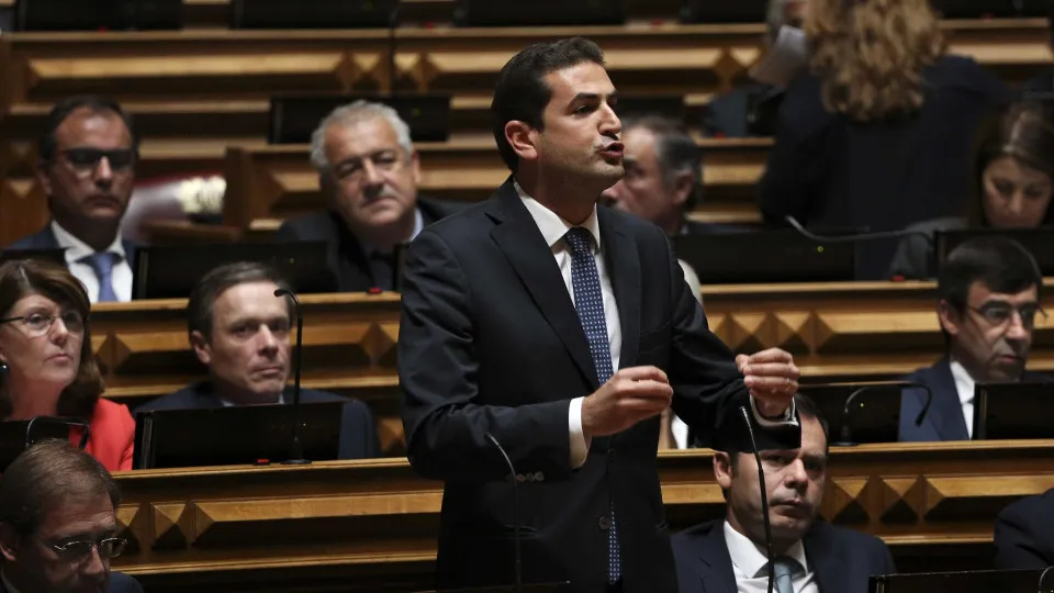 Hugo Soares acusa PS de "negar realidade" na imigração