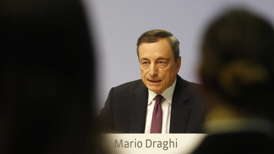 Draghi defende independência dos bancos centrais face ao poder político
