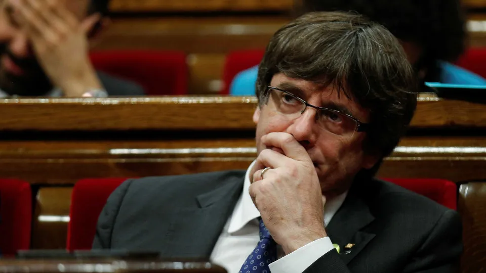 TC espanhol aprova validade dos mandados de detenção contra Puigdemont