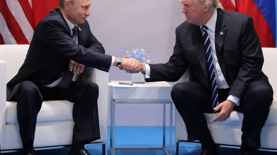 Putin e Trump têm encontro "breve" em Paris durante o 11 de novembro