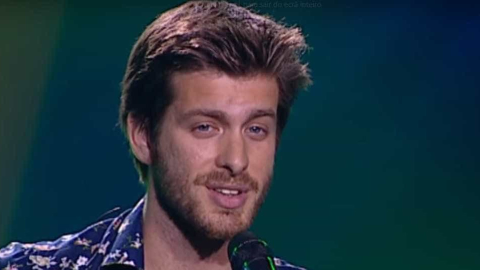 Concorrente do 'The Voice', Tiago Nacarato, faz sucesso no Brasil