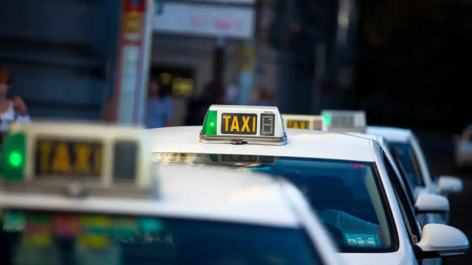 Taxistas com quebra de serviços na ordem dos 70% a nível nacional