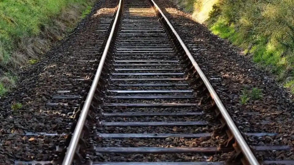 Atropelamento ferroviário mortal corta Linha do Minho em Valença