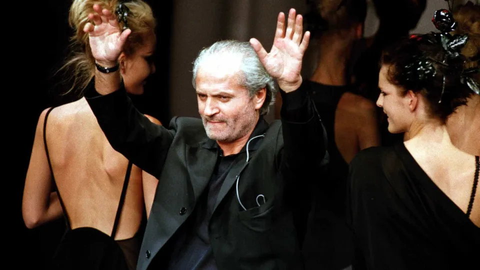 Série revela que Gianni Versace tinha sido diagnosticado com sida