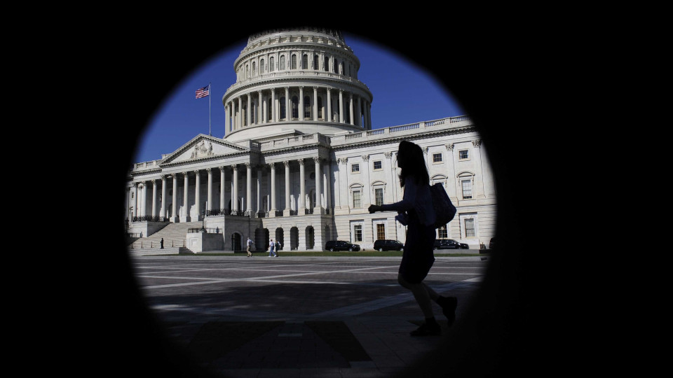 Governo dos EUA à beira de paralisação com Congresso e Republicanos divididos