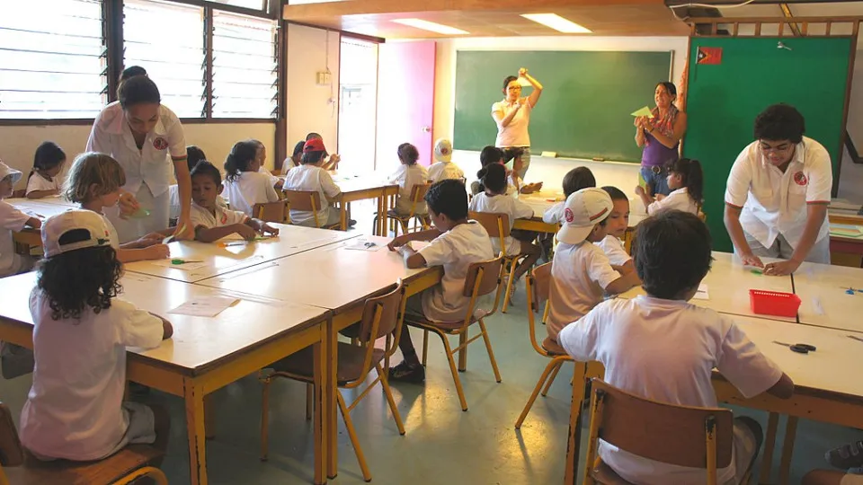 Professores da Escola Portuguesa de Díli denunciam "disparidades"