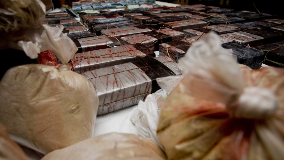 Mais de 800 kg de cocaína em navio ao largo da costa do Senegal
