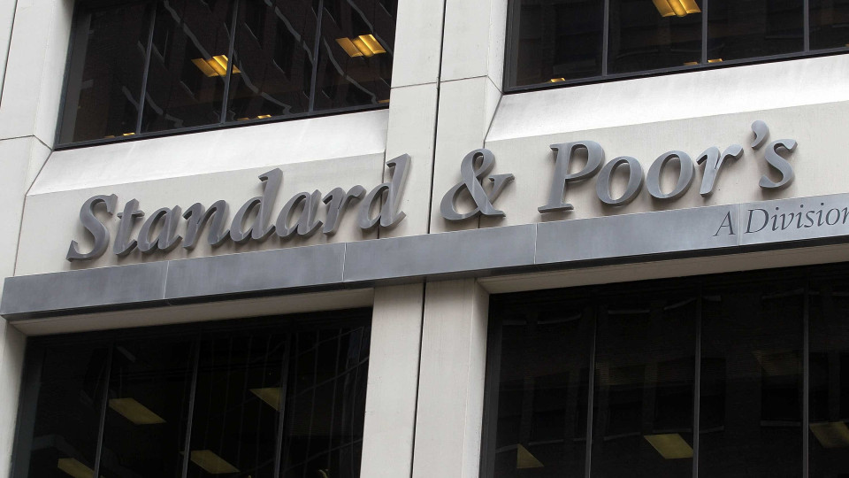 S&P mantém rating da dívida portuguesa. Perspetiva sobe para "positiva"