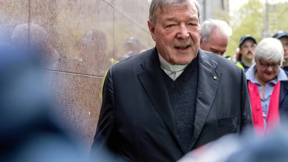 Confirmada pena de prisão a cardeal George Pell em caso de pedofilia