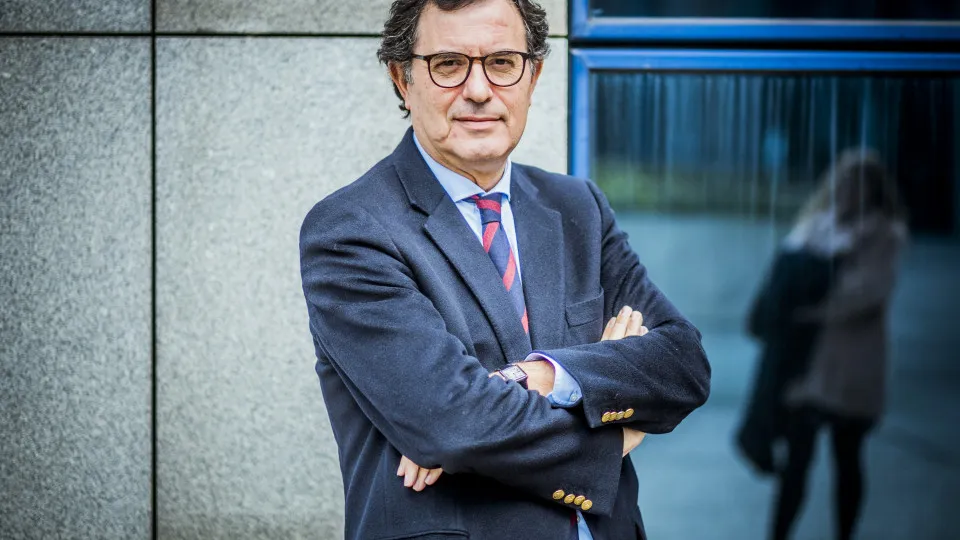 Castro Almeida compra guerra com autarquias que “andam mais nervosas” Castro Almeida compra guerra com autarquias que “andam mais nervosas”