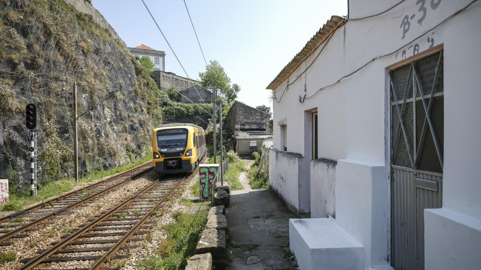 Utentes da Linha do Douro dizem que falta de funcionários provoca atrasos