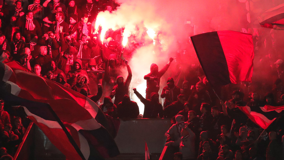 Cerca de 30 adeptos do PSG banidos do estádio por um ano