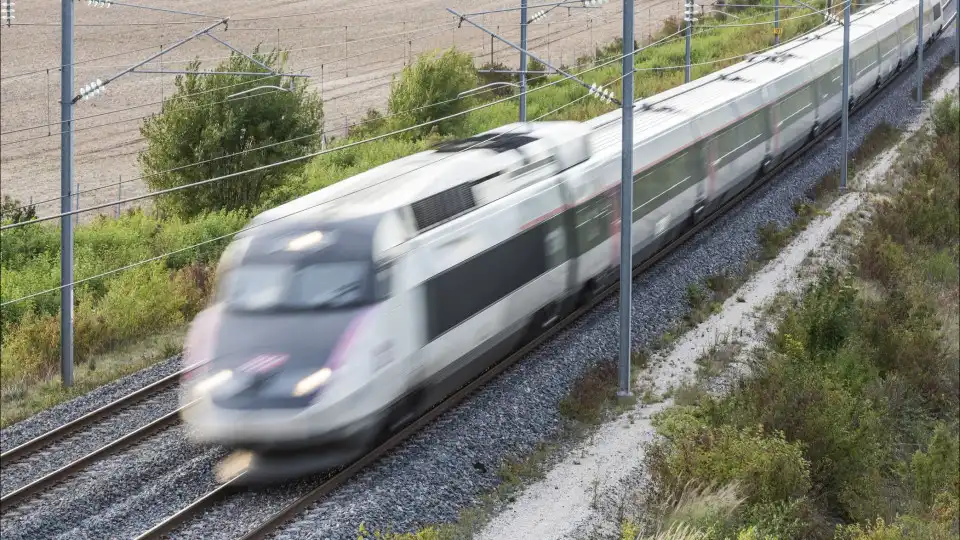 Espanha quer TGV Lisboa-Madrid em 2030, Portugal dá prioridade a Porto-Vigo