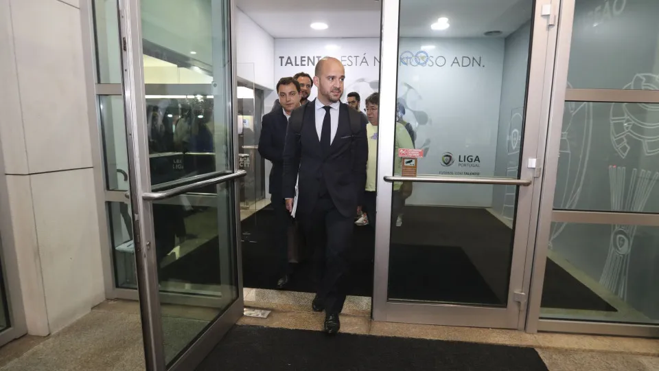 Assembleia-geral do Santa Clara adiada devido à pandemia