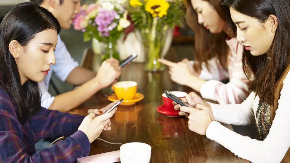 Viciado no telemóvel? Seis passos para matar o vício sem ter de ficar off
