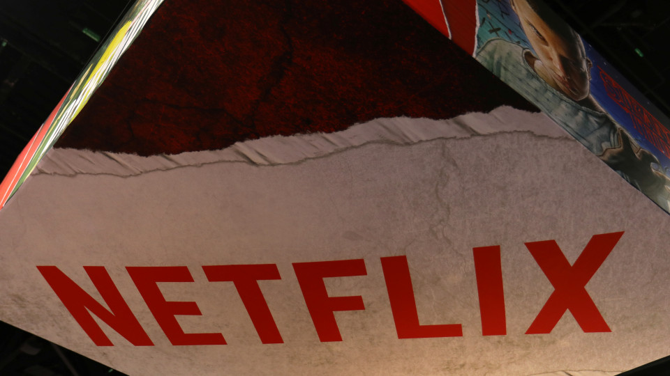 Queda de subscritores da Netflix dita deslize de 13% em bolsa

