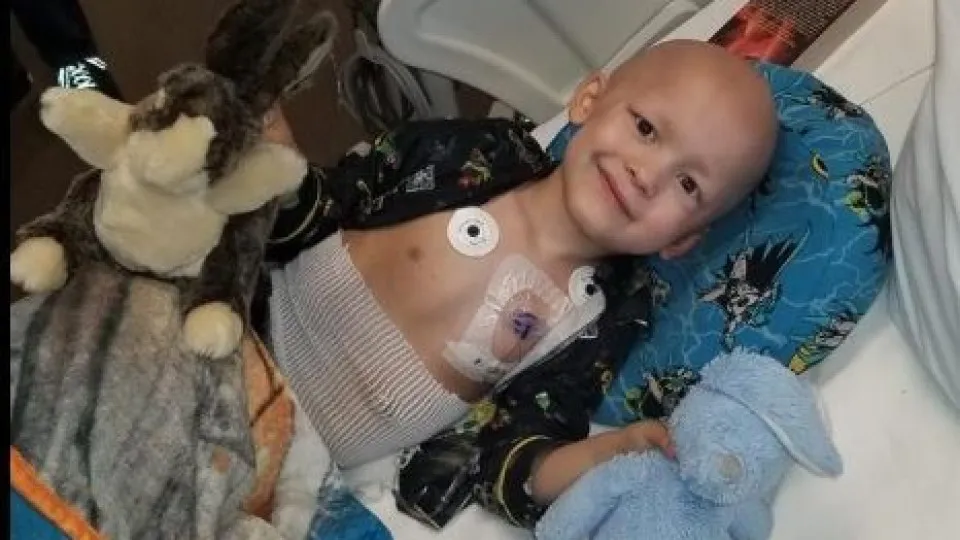 Criança com cancro terminal escreve o próprio obituário. E é único