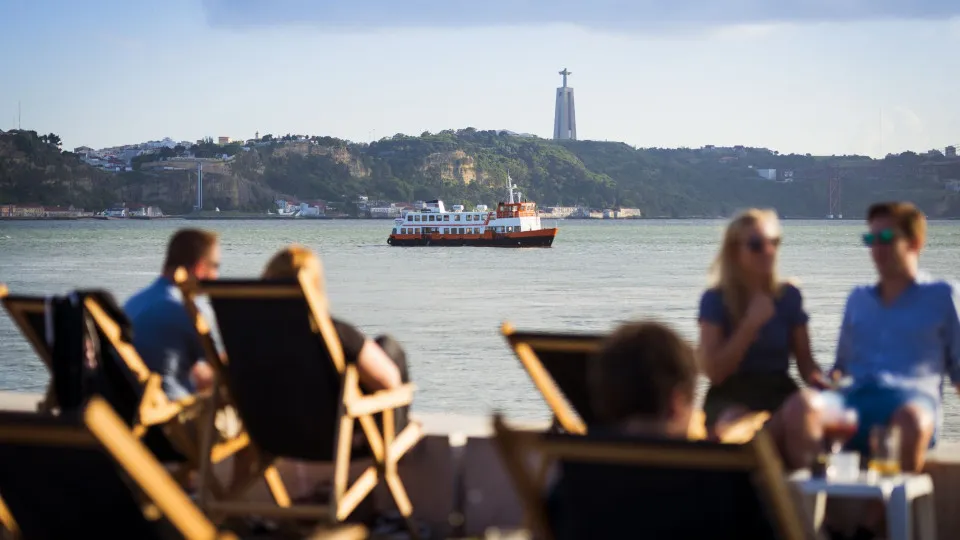 Portugal volta a ser o 'Melhor Destino do Mundo'