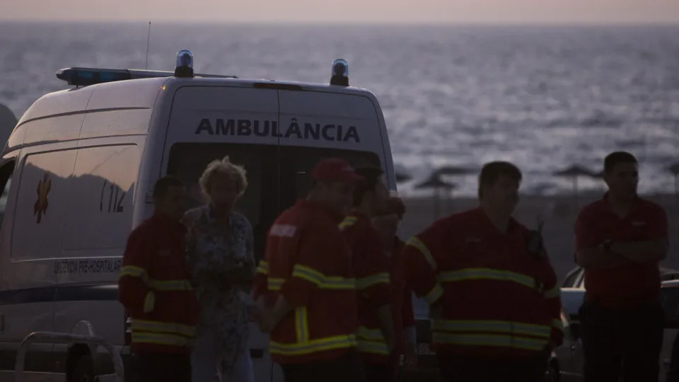 Homem morre em acidente com embarcação na praia do Meco