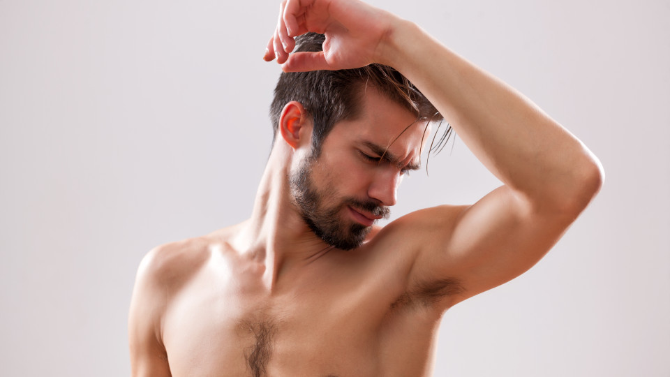 Homens: Devem ou não depilar as axilas?