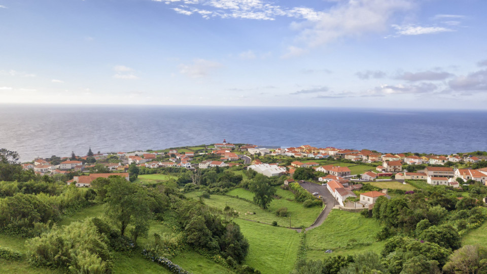 Tempestade tropical Gaston aproxima-se da ilha das Flores nos Açores