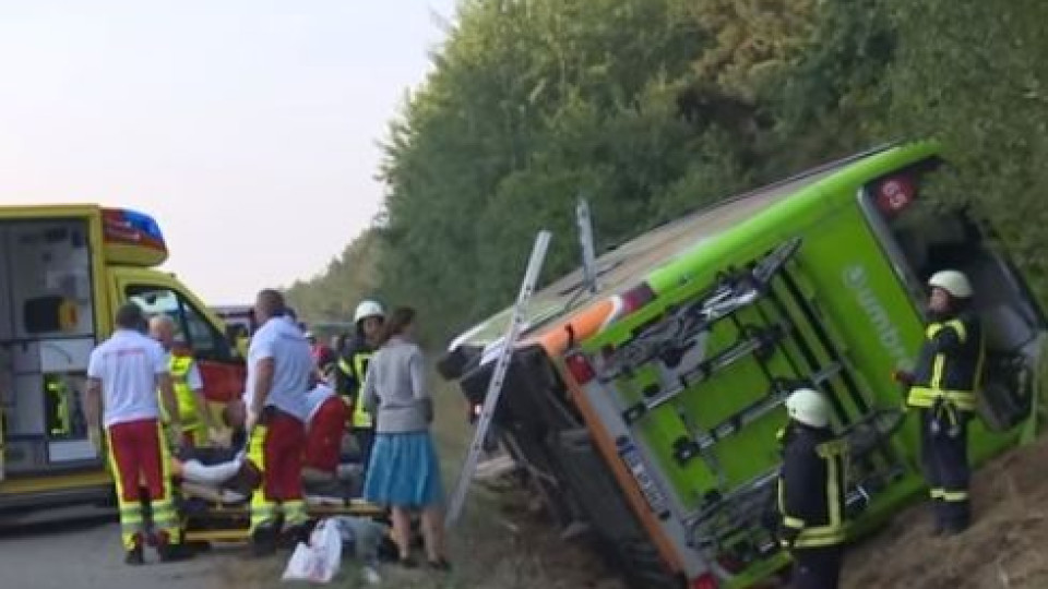 Acidente com autocarro na Alemanha faz dez feridos. Seis em estado grave
