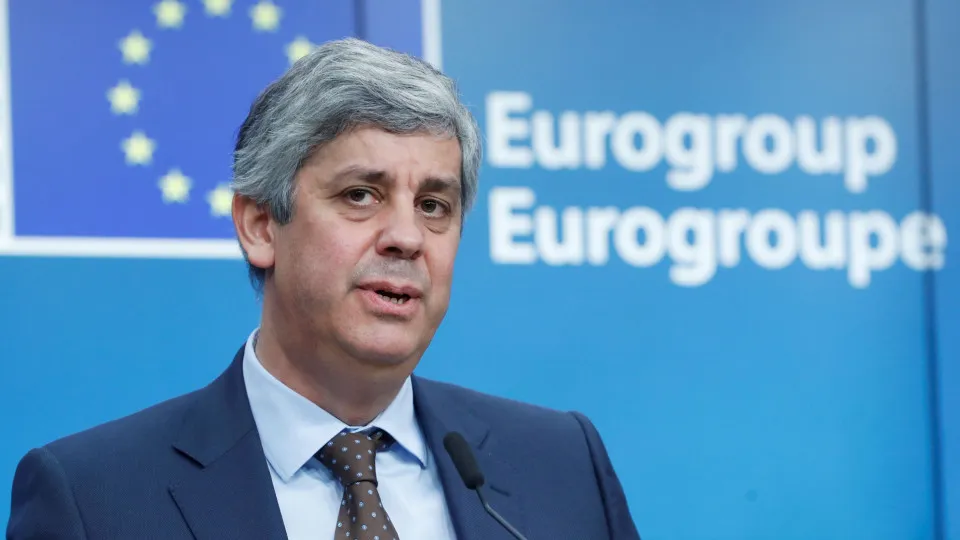 ‘Centeno patrão, Centeno costureiro’? O que se diz do alerta do Eurogrupo