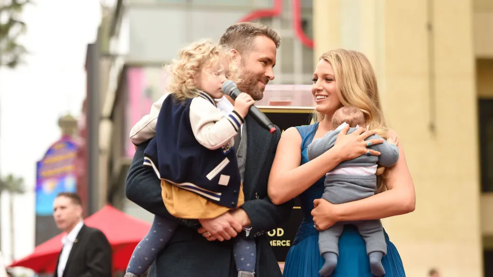 Aos 4 anos, filha de Ryan Reynolds já quer ser atriz. Pai não aprova
