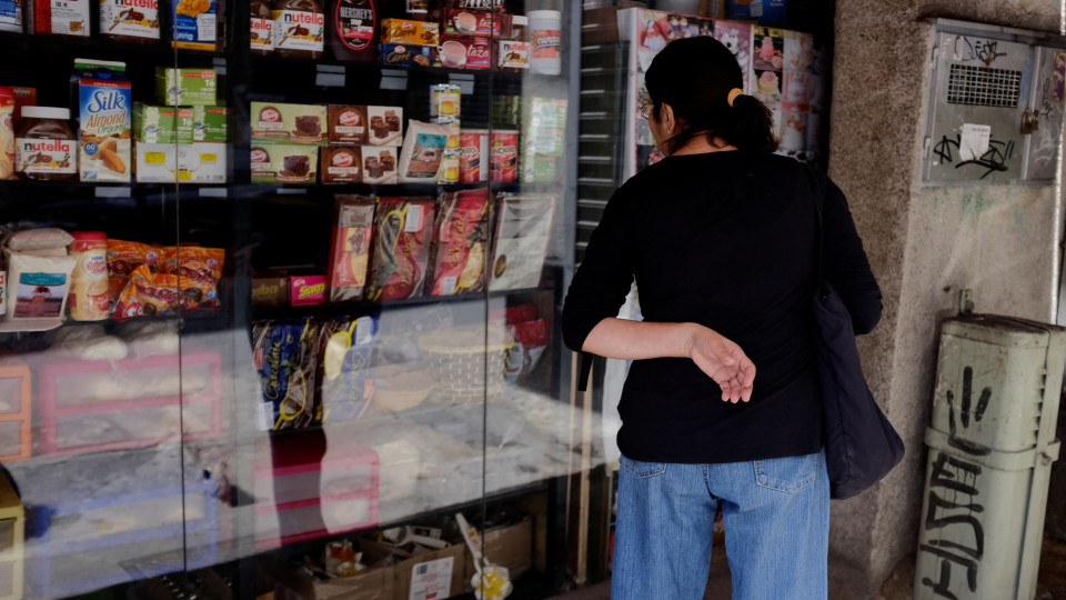 Organizações criticam detenção de gerentes de supermercados de lusos