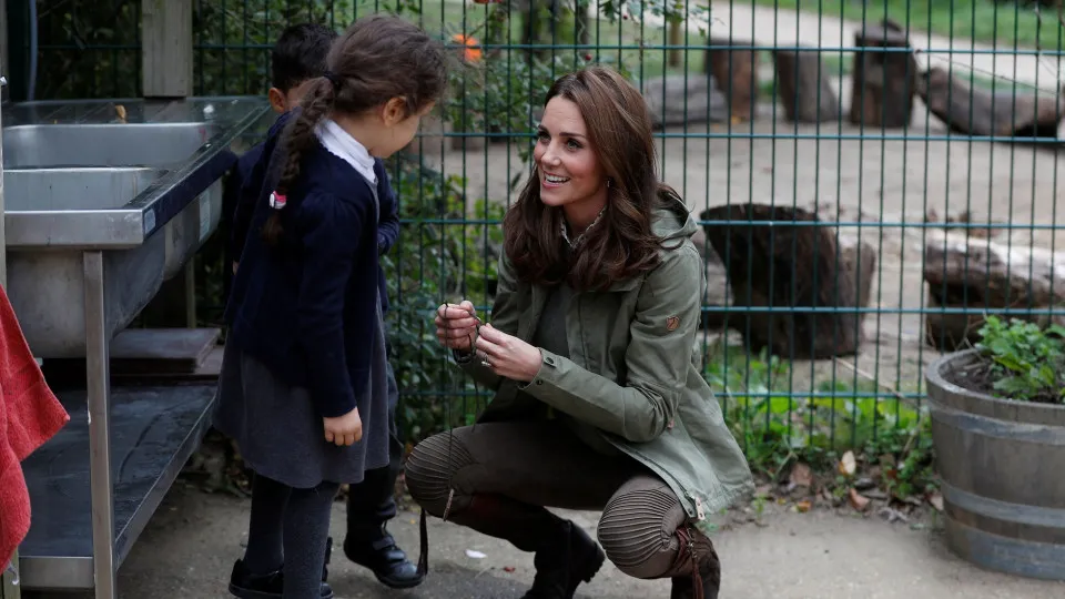 "Porque estão a tirar fotos?": A resposta de Kate Middleton a uma criança