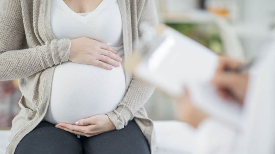Subsídio de deslocação para grávidas nos Açores alargado a acompanhantes