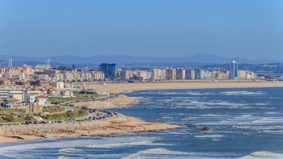 Marinha tenta perceber detalhes do sucedido a cargueiro ao largo Figueira