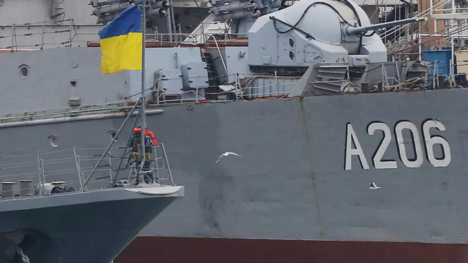 Rússia prolonga por mais três meses detenção de marinheiros ucranianos