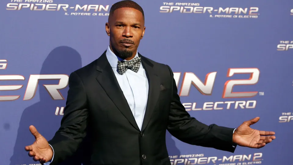 Jamie Foxx ainda não regressou ao que era após (enorme) susto de saúde