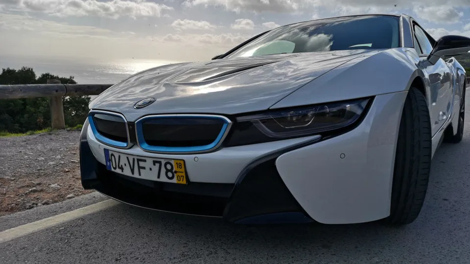 Tenciona mudar a cor do seu carro? Este é o valor a pagar ao IMT