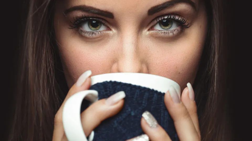 Bom dia! Beber três chávenas de café melhora qualidade do sexo