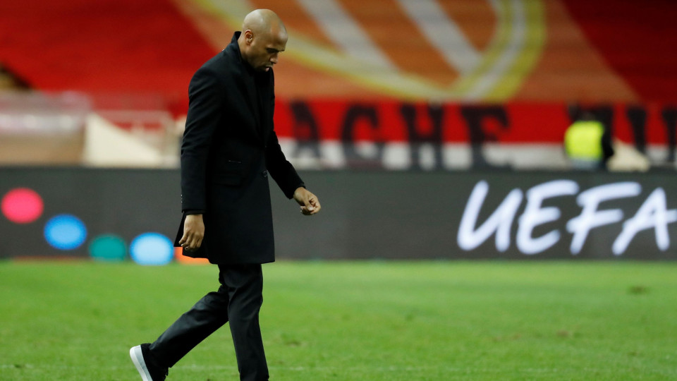 Monaco suspende Thierry Henry como treinador