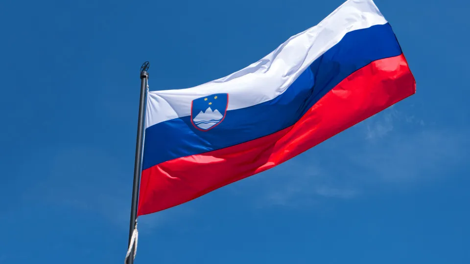 Bandeira da Eslovénia