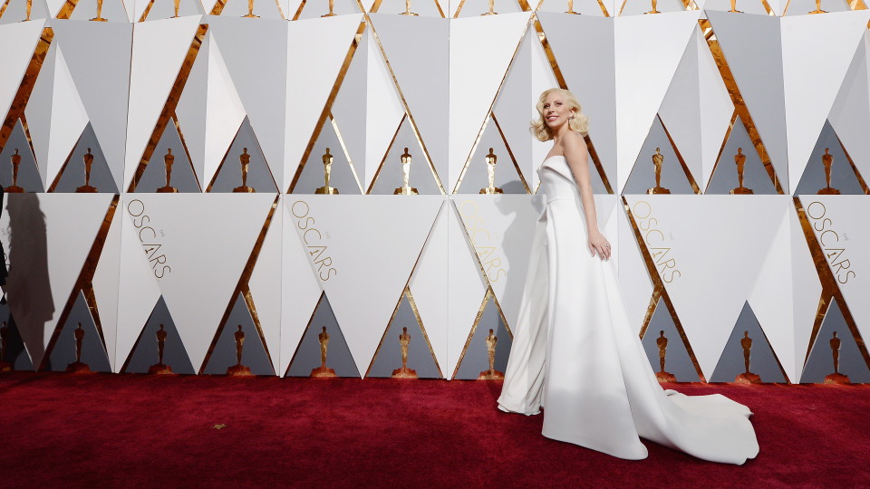 Óscares: Os vestidos mais icónicos dos últimos 20 anos