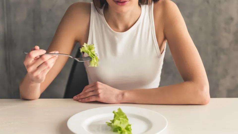 Não almoçou? Entenda o que saltar uma refeição faz ao seu corpo