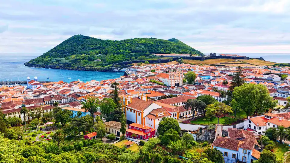 Novos sismos sentidos na ilha Terceira hoje de manhã. Seis desde as 00h00