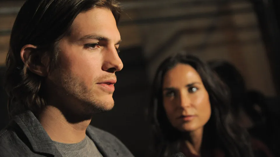 Ashton Kutcher e ex-mulher Demi Moore superam problemas do passado