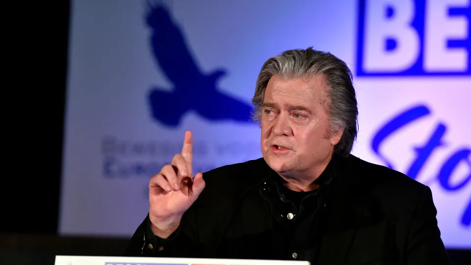 Departamento de Justiça quer Steve Bannon condenado a pena de prisão 