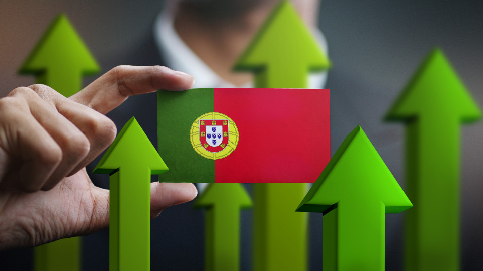 Economia portuguesa deverá crescer entre 14,5% e 15,5% no 2.º trimestre
