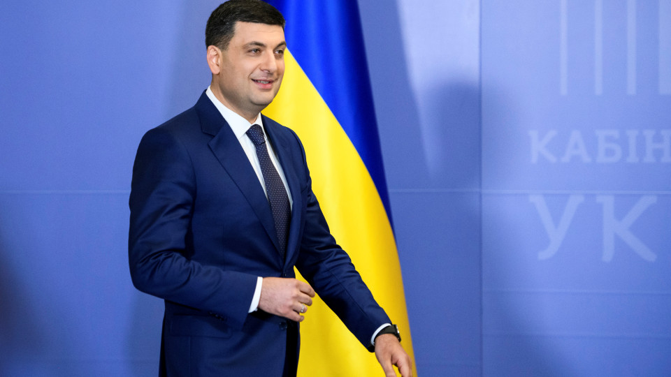 Zelensky conquista a maioria absoluta no Parlamento ucraniano