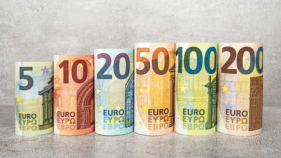 Bancária acusada de se apoderar de quase 194 mil euros de clientes