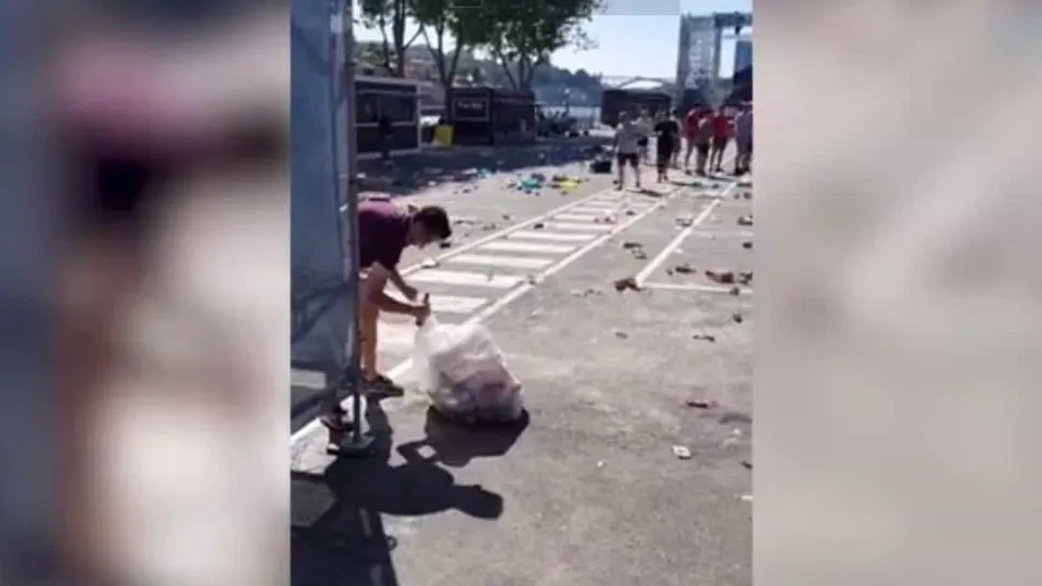 Imagens virais: As ruas do Porto vão ter saudades deste adepto inglês