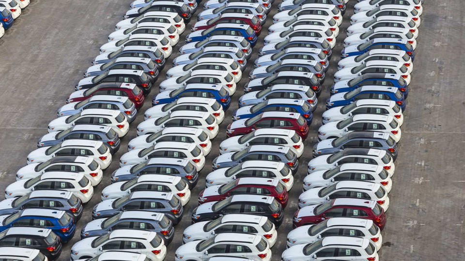 Mercado automóvel recua 5,9% em Portugal até julho
