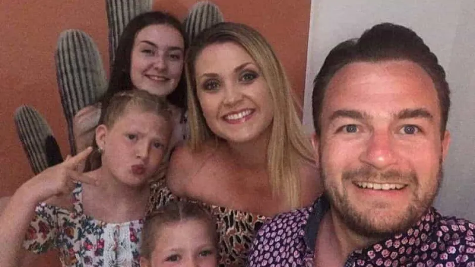 Família escocesa retida em Lanzarote após roubo de passaportes