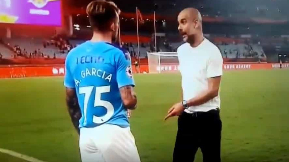 Guardiola ao seu estilo. Uma longa lição a Aleix Garcia em final de jogo